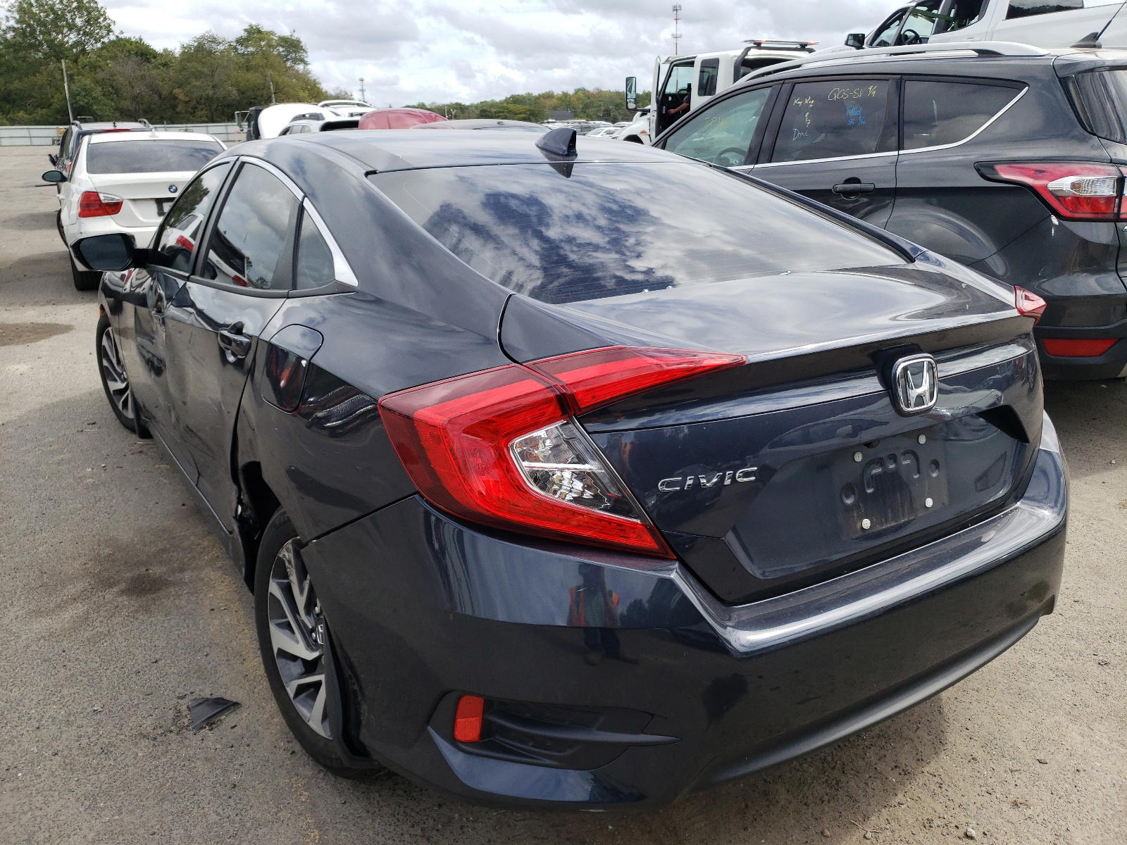 Photo 3 from auction – 2018 HONDA CIVIC EX with VIN 2HGFC2F76JH509980