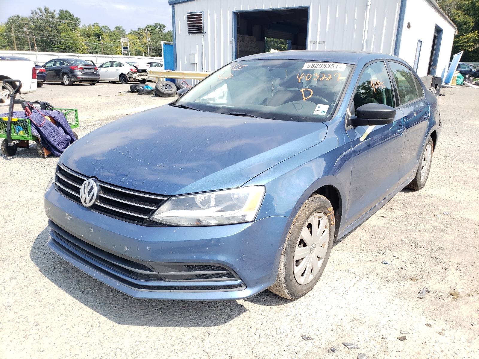 Photo 2 from auction – 2015 VOLKSWAGEN JETTA BASE with VIN 3VW2K7AJ6FM403227