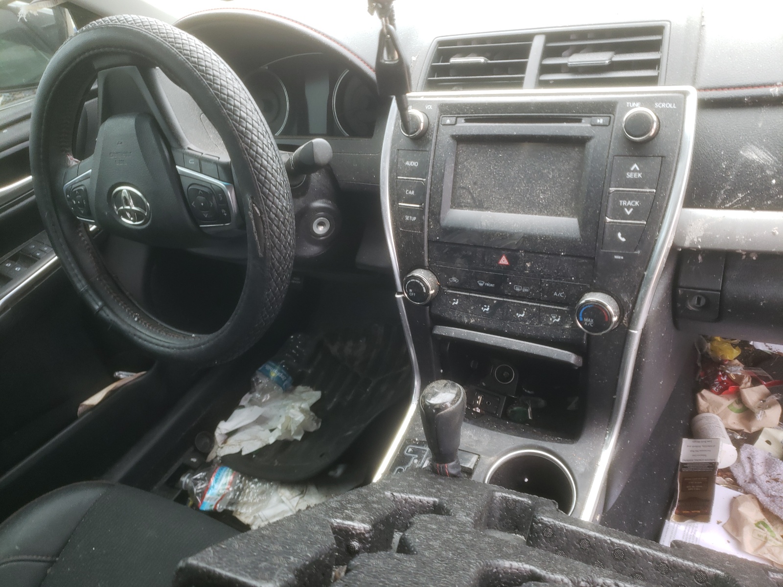 Photo 9 from auction – 2017 TOYOTA CAMRY LE with VIN 4T1BF1FK8HU268302