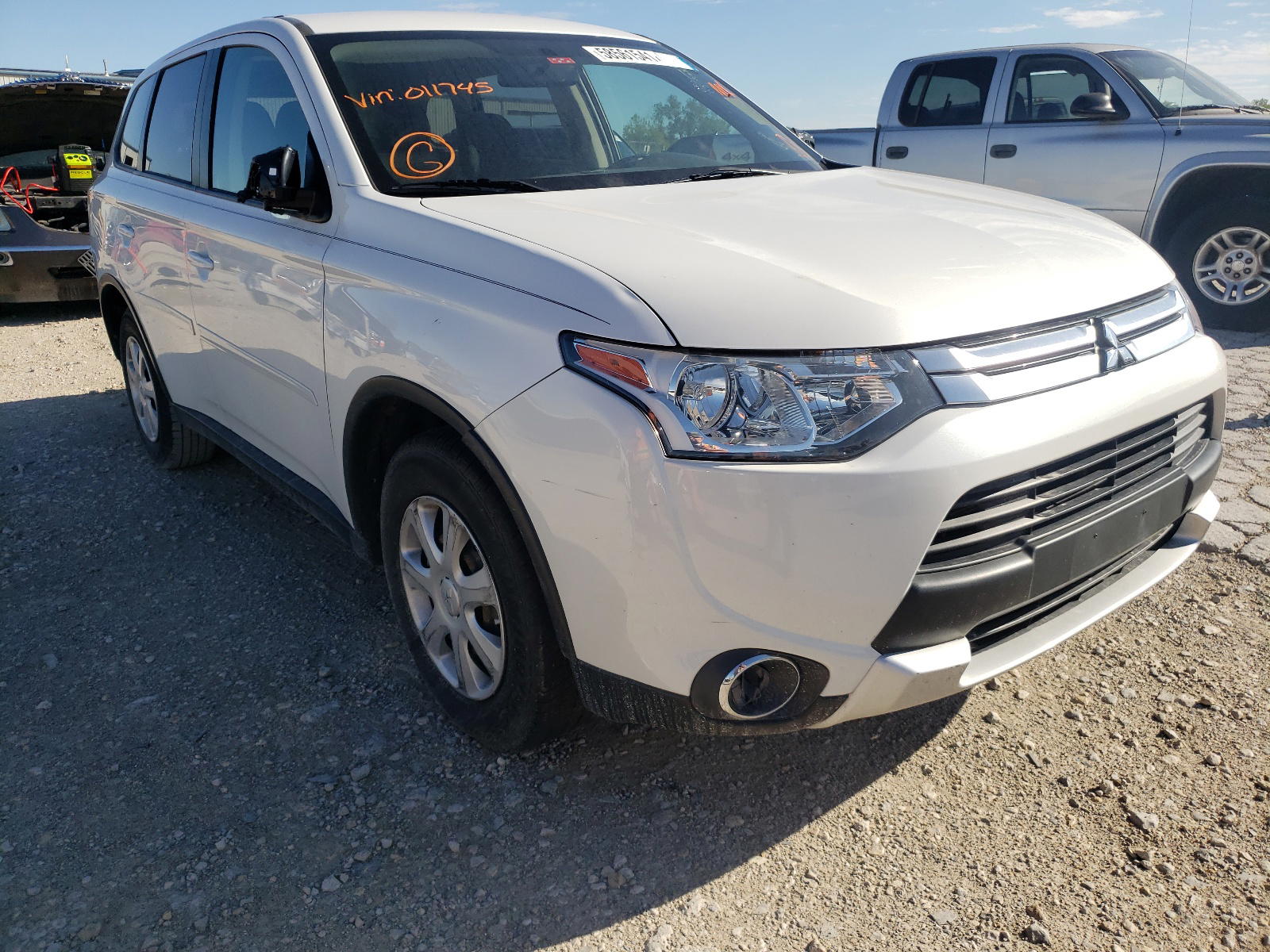 MITSUBISHI OUTLANDER 2015 with VIN JA4AD2A3XFZ011745 - Photo from auction