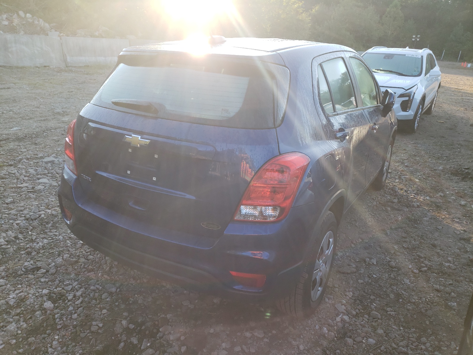 Photo 4 from auction – 2017 CHEVROLET TRAX LS with VIN 3GNCJKSB8HL157950