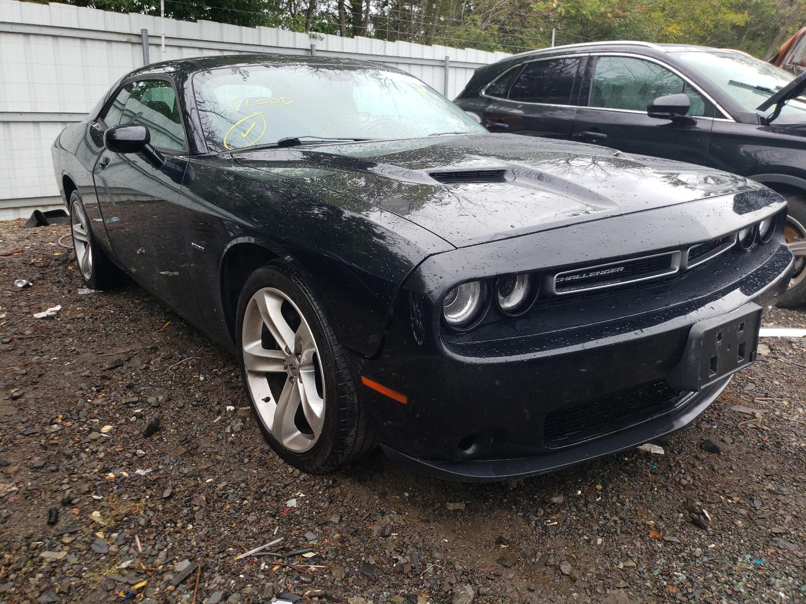DODGE CHALLENGER 2017 with VIN 2C3CDZBTXHH658353 - Photo from auction