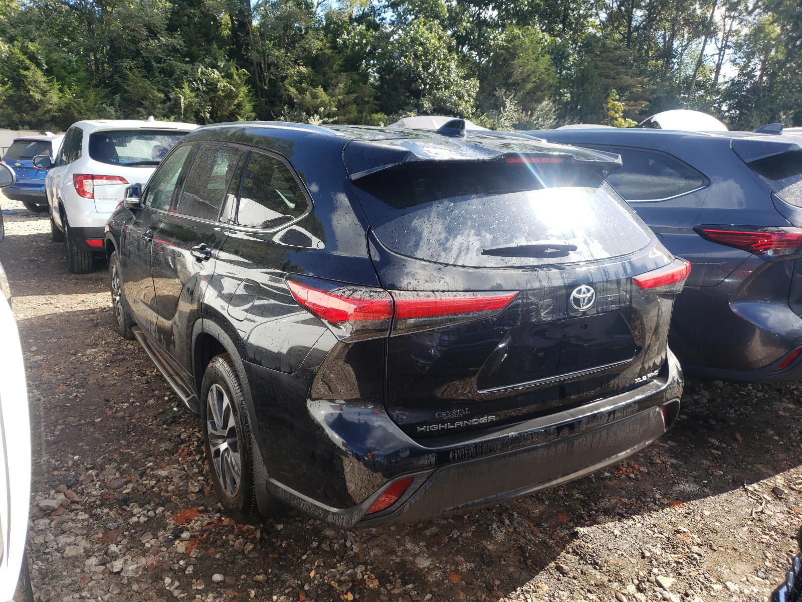 Photo 3 from auction – 2021 TOYOTA HIGHLANDER with VIN 5TDGZRBH5MS545495