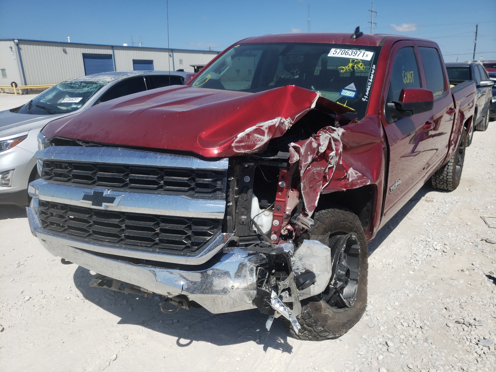 Photo 2 from auction – 2018 CHEVROLET SILVERADO with VIN 3GCUKREC8JG219708