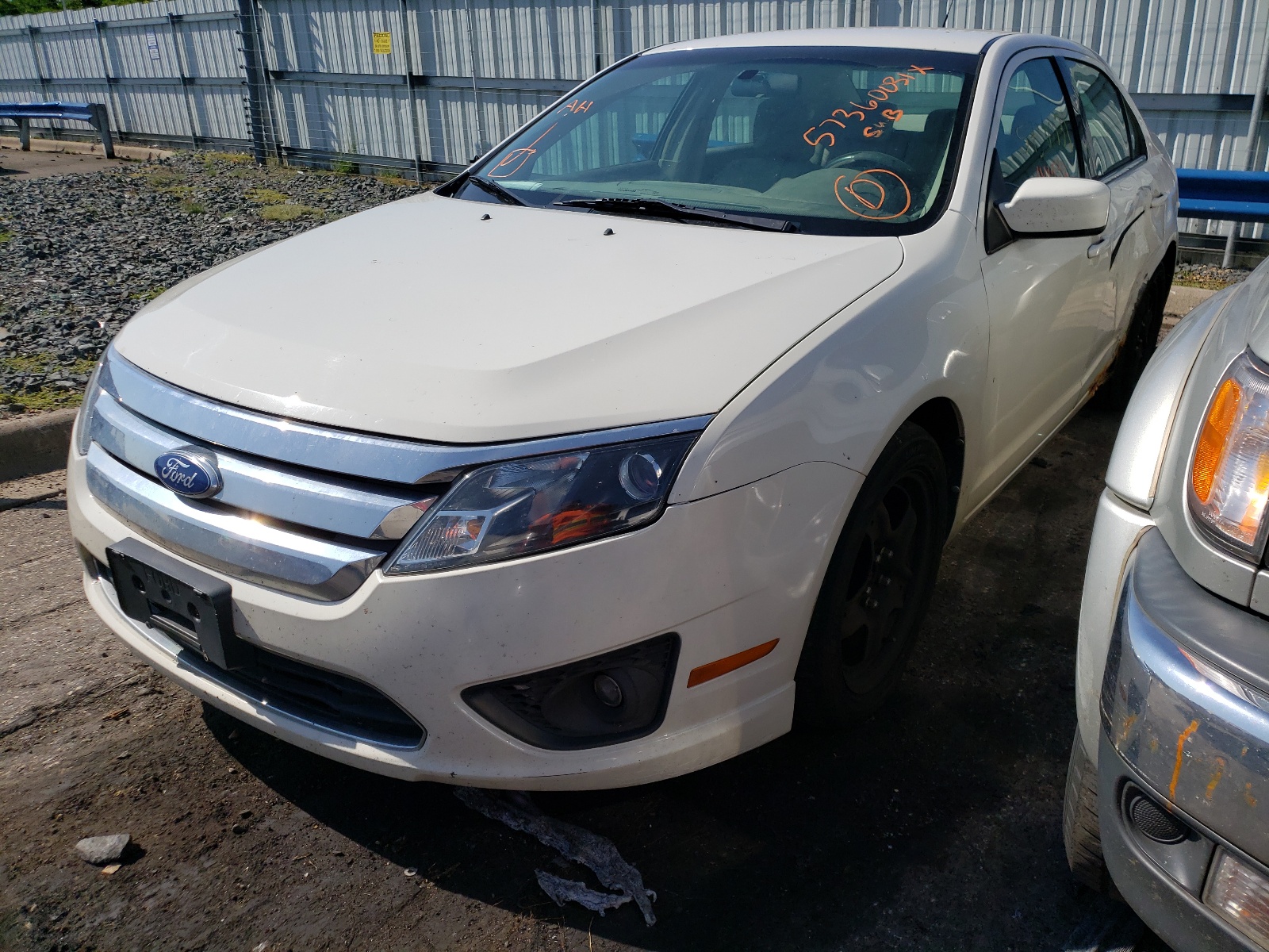 Photo 2 from auction – 2010 FORD FUSION with VIN 3FAHP0HA1AR296553