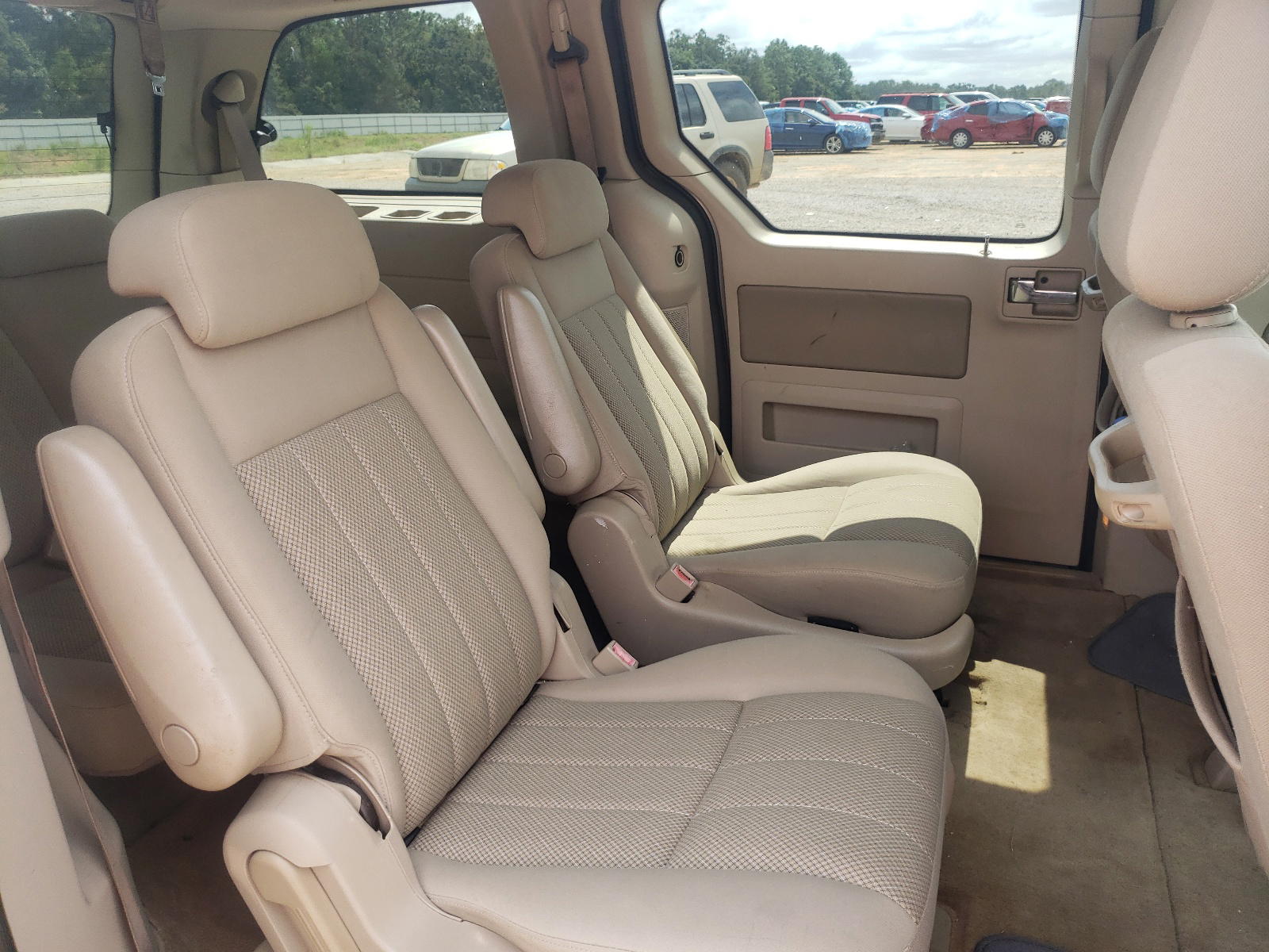 Photo 6 from auction – 2004 MERCURY MONTEREY with VIN 2MRZA20214BJ15564