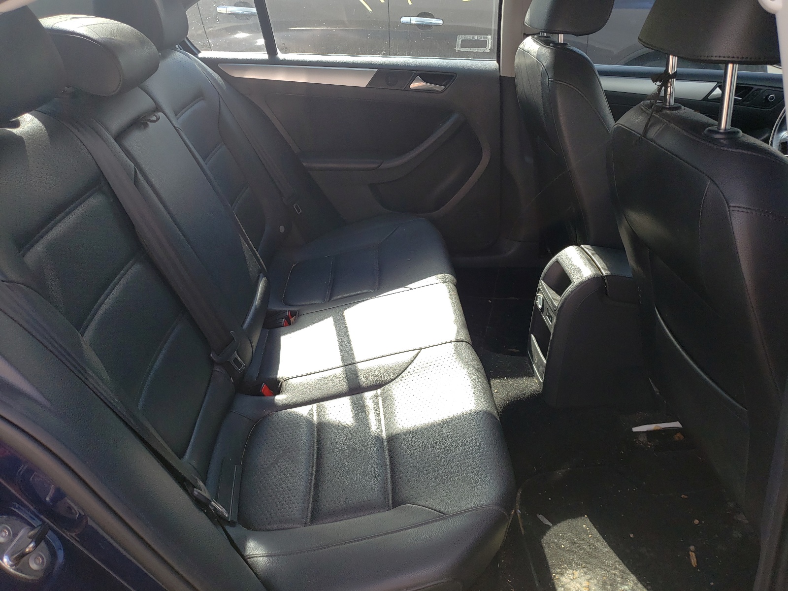 Photo 6 from auction – 2014 VOLKSWAGEN JETTA SE with VIN 3VWD07AJ2EM411287