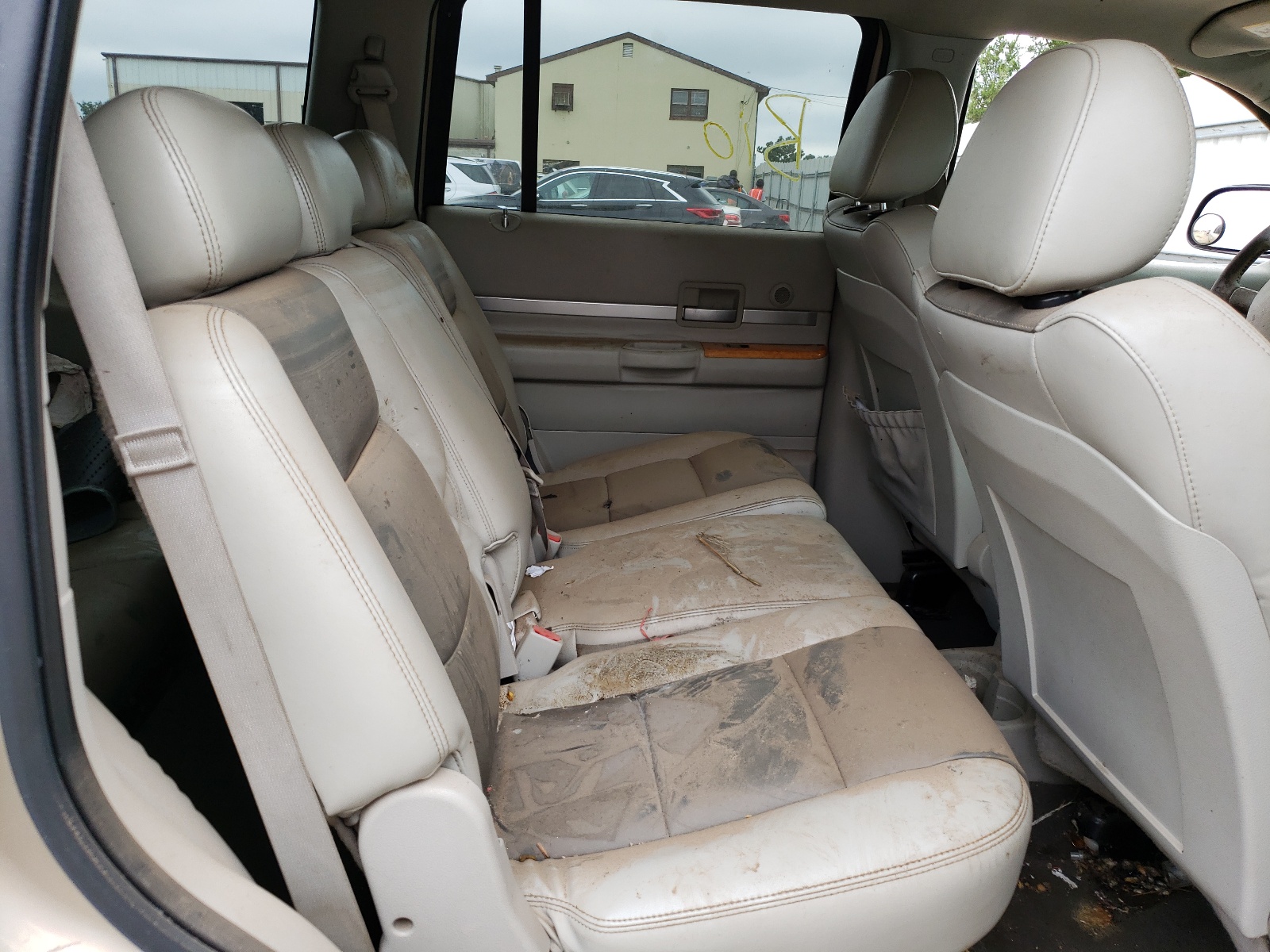 Photo 6 from auction – 2008 CHRYSLER ASPEN LIMI with VIN 1A8HX58268F133929