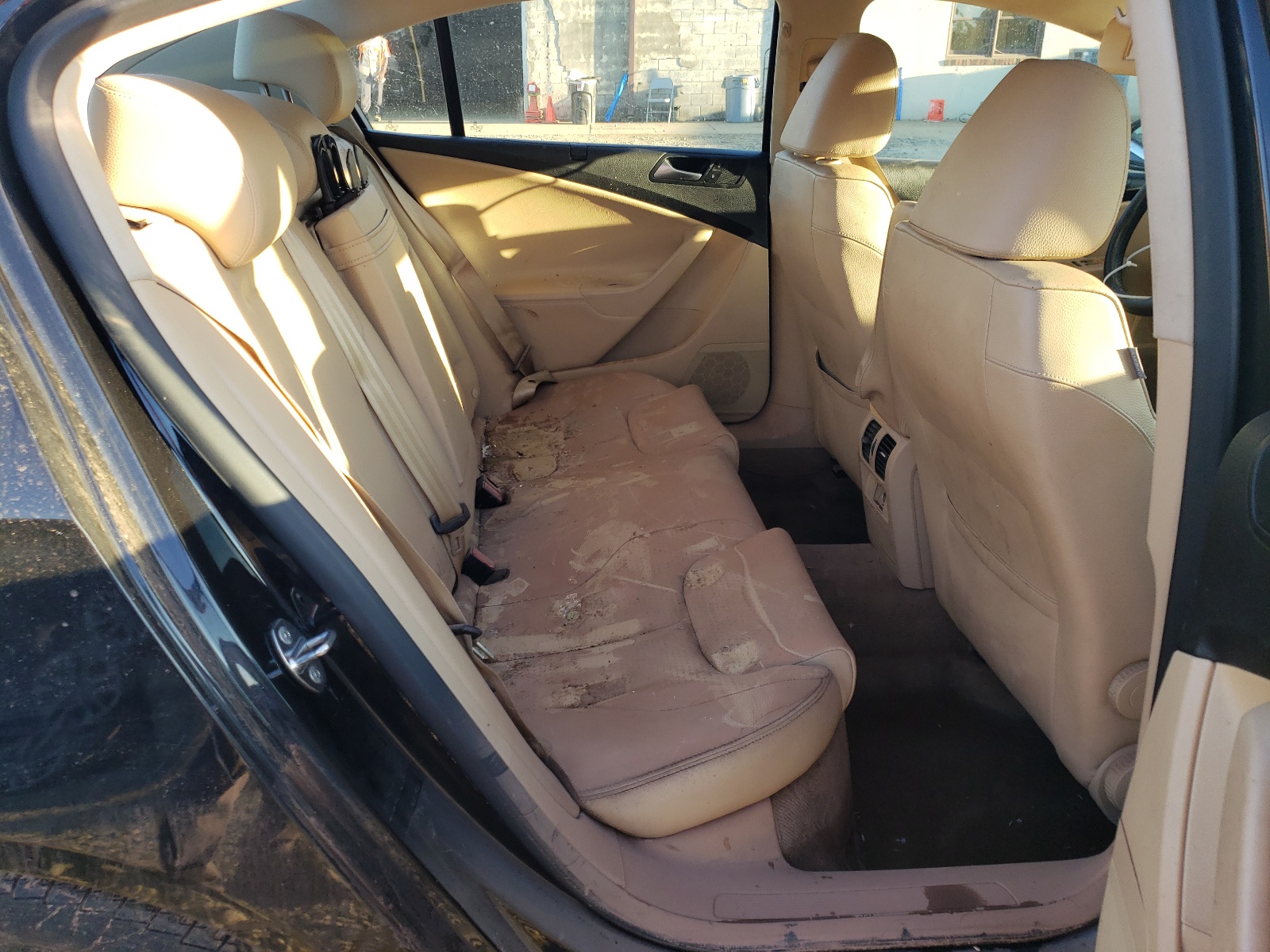 Photo 6 from auction – 2009 VOLKSWAGEN PASSAT TUR with VIN WVWJK73C19P046602