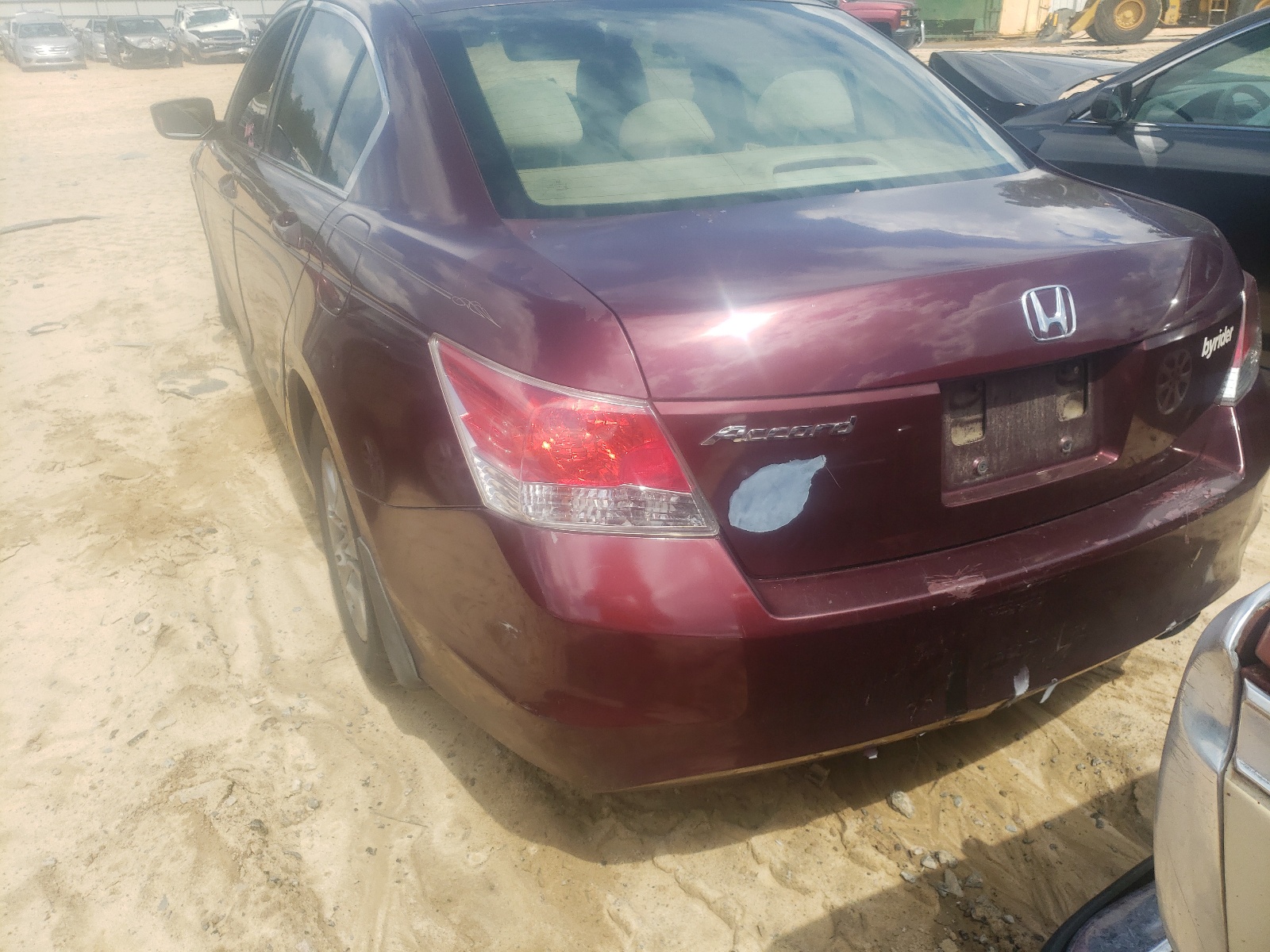 Photo 3 from auction – 2010 HONDA ACCORD LXP with VIN 1HGCP2F4XAA080161