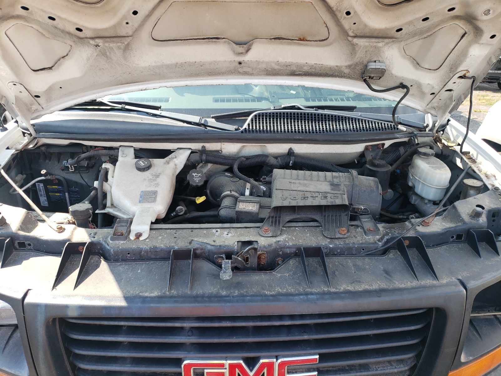Photo 7 from auction – 2011 GMC SAVANA G25 with VIN 1GTW7FCA6B1148938