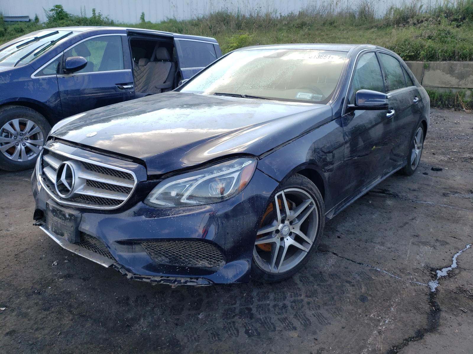 Photo 2 from auction – 2014 MERCEDES-BENZ E 350 4MAT with VIN WDDHF8JB5EA972734