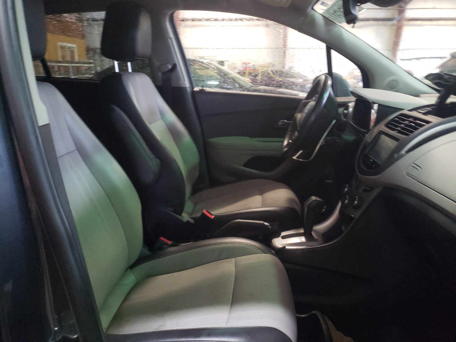 Фото 5 с аукциона – 2016 CHEVROLET TRAX 1LT с VIN 3GNCJLSB3GL256700