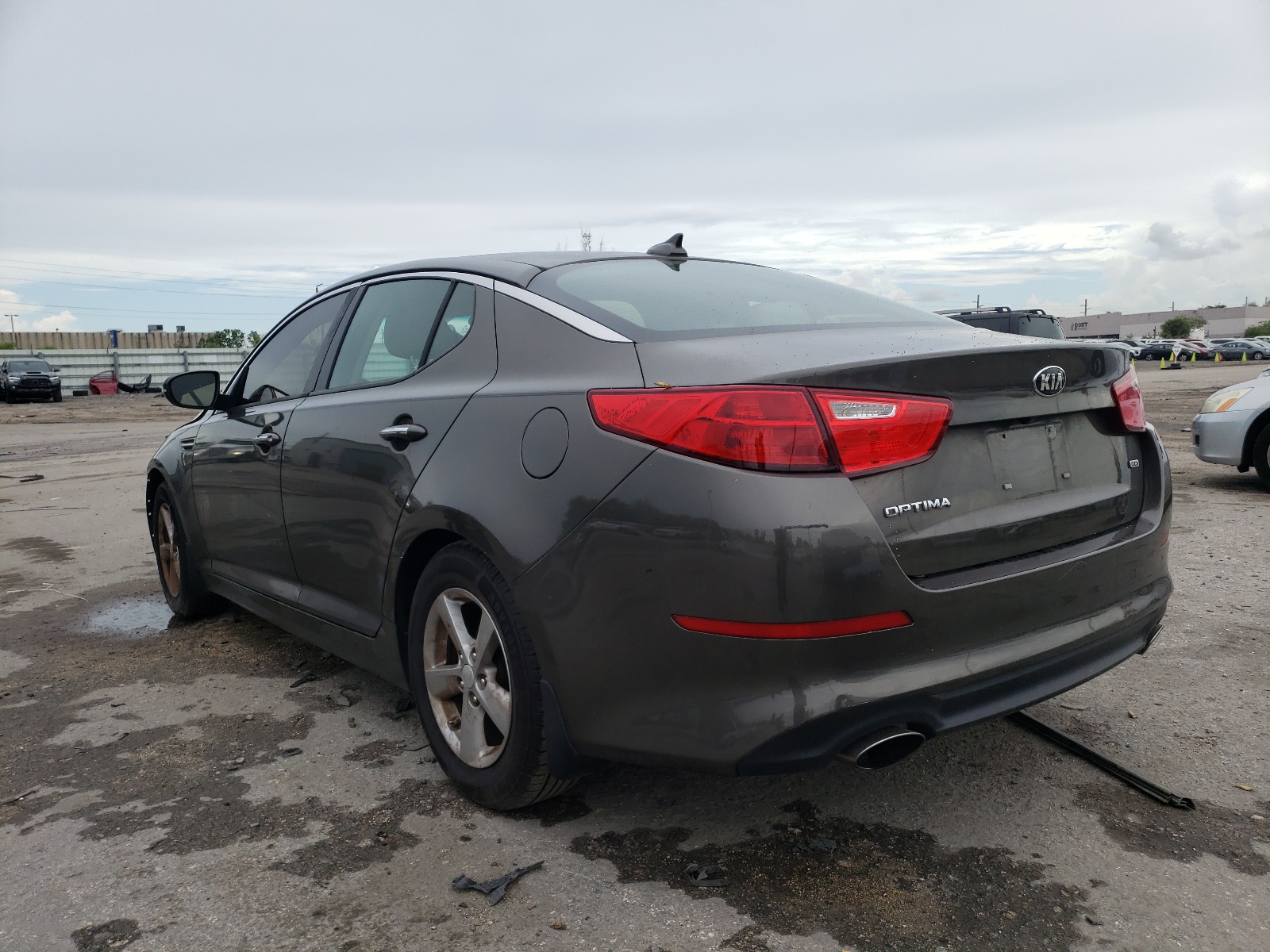 Photo 3 from auction – 2015 KIA OPTIMA LX with VIN 5XXGM4A70FG392894
