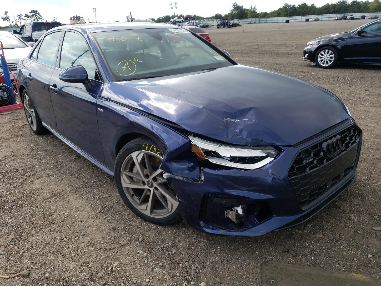 AUDI A4 PREMIUM 2021 with VIN WAUEAAF46MN013487 - Photo from auction