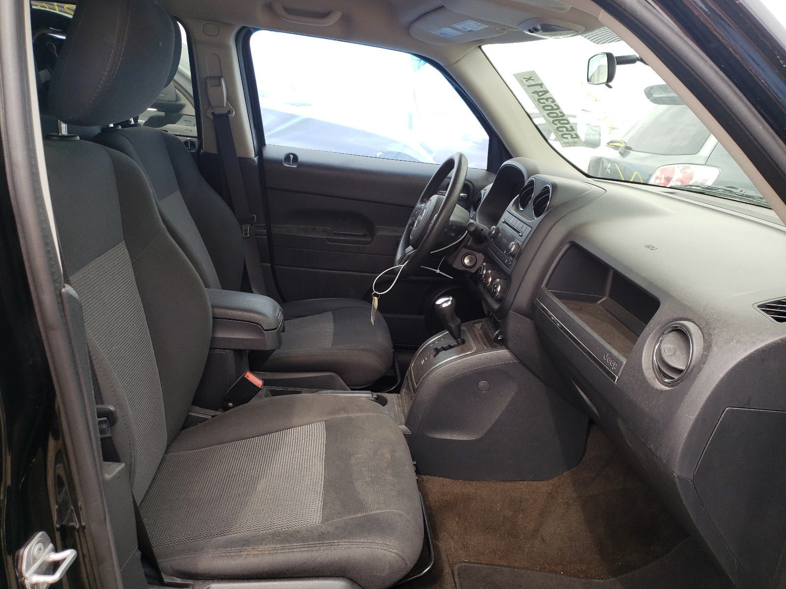 Photo 5 from auction – 2015 JEEP PATRIOT SP with VIN 1C4NJPBB0FD342074