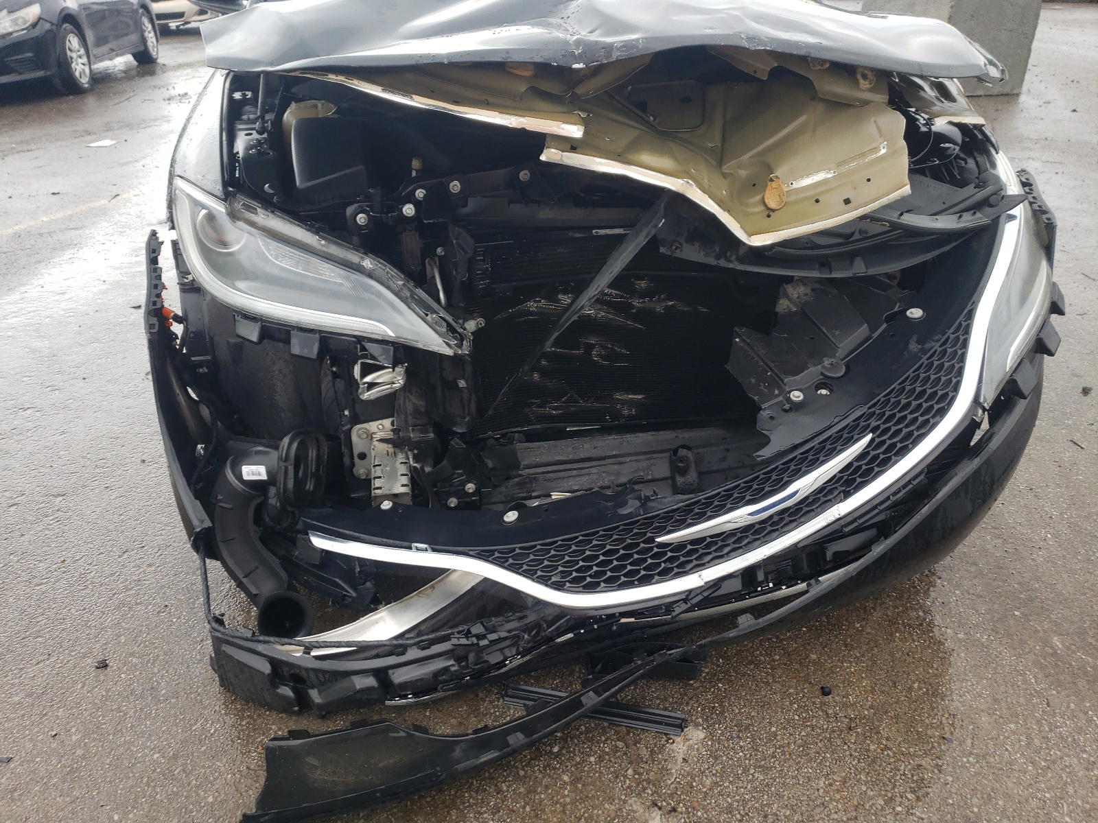 Photo 9 from auction – 2016 CHRYSLER 200 LIMITE with VIN 1C3CCCAB5GN164495