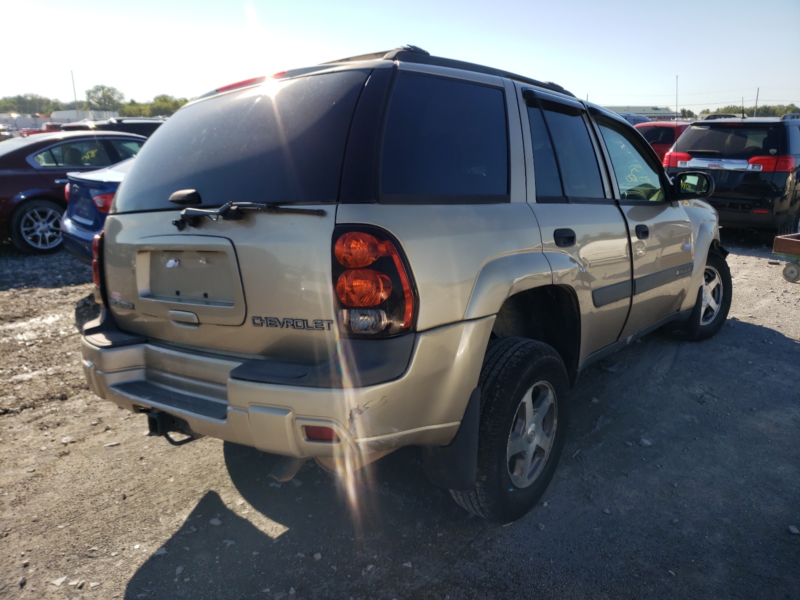 Photo 4 from auction – 2004 CHEVROLET TRAILBLAZE with VIN 1GNDS13S742245507