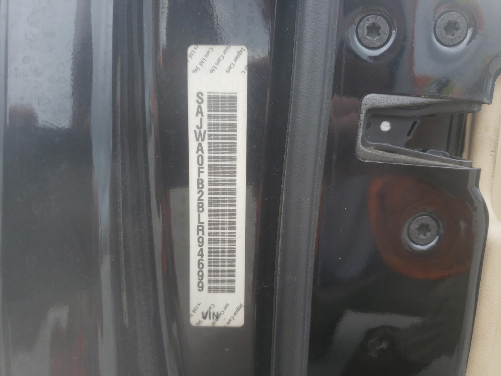 Photo 10 from auction – 2011 JAGUAR XF with VIN SAJWA0FB2BLR94699