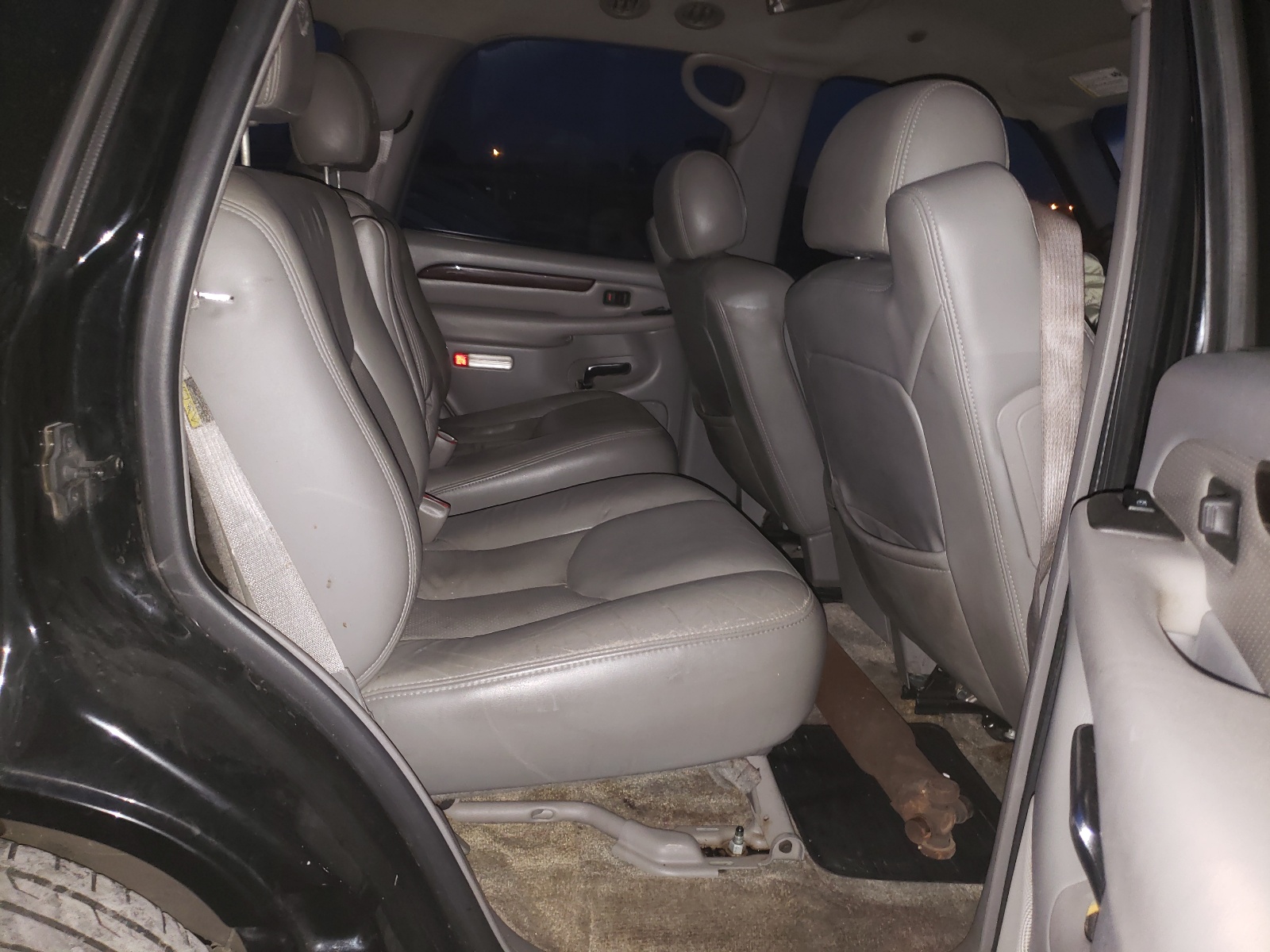 Photo 6 from auction – 2003 CADILLAC ESCALADE with VIN 1GYEK63N13R217383