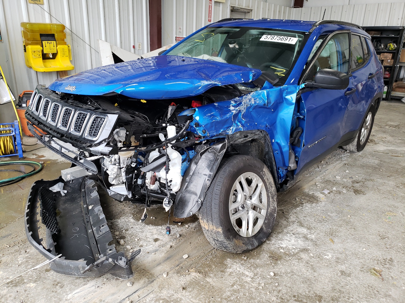 Foto 2 de la subasta – 2021 JEEP COMPASS SP con VIN 3C4NJCAB5MT508512