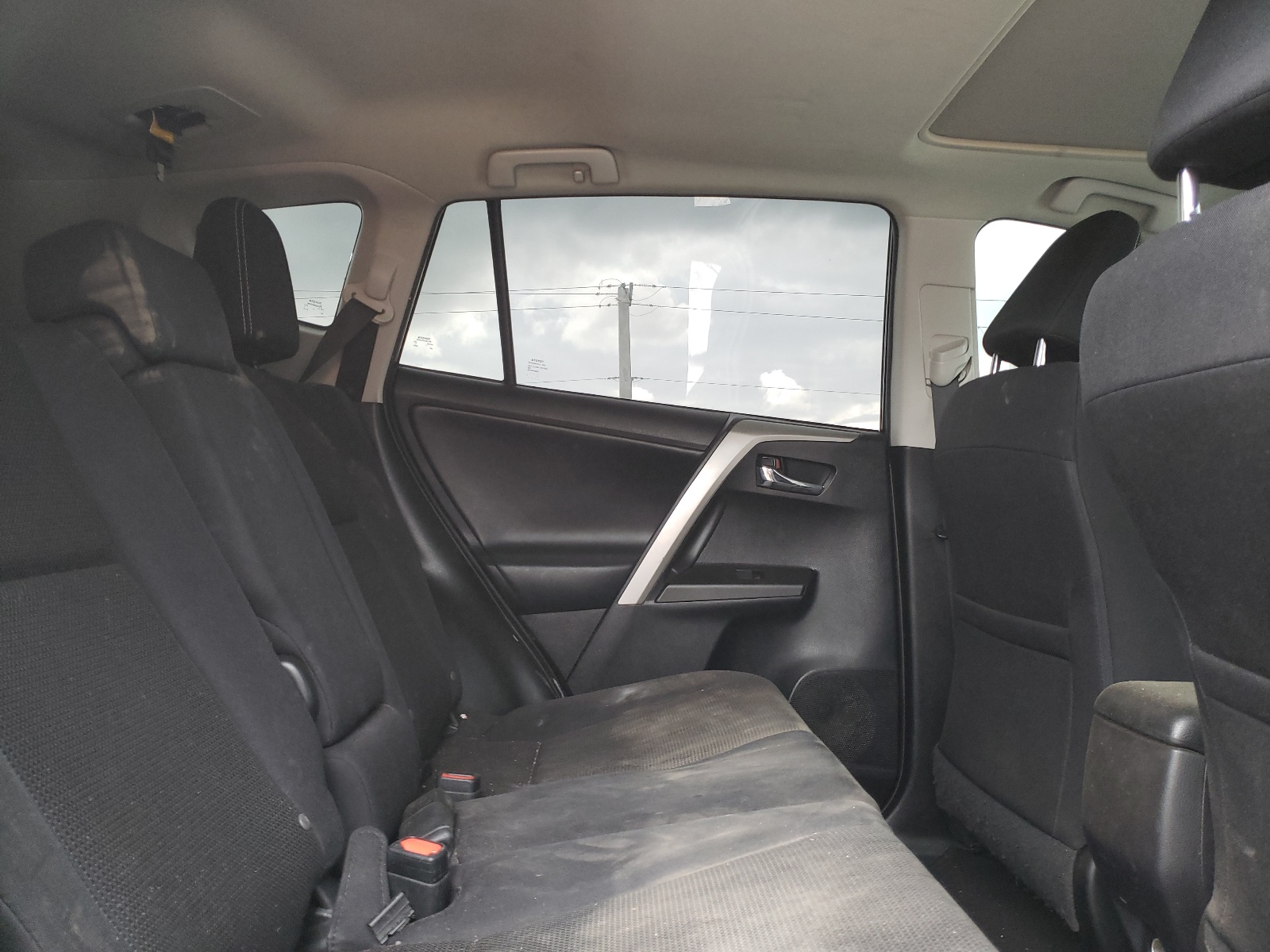 Photo 6 from auction – 2018 TOYOTA RAV4 ADVEN with VIN 2T3WFREV2JW414007