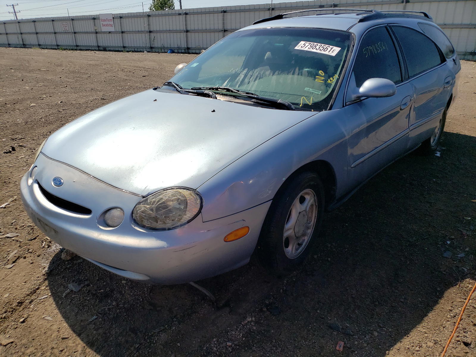 Photo 2 from auction – 1997 FORD TAURUS GL with VIN 1FALP57U5VG299536