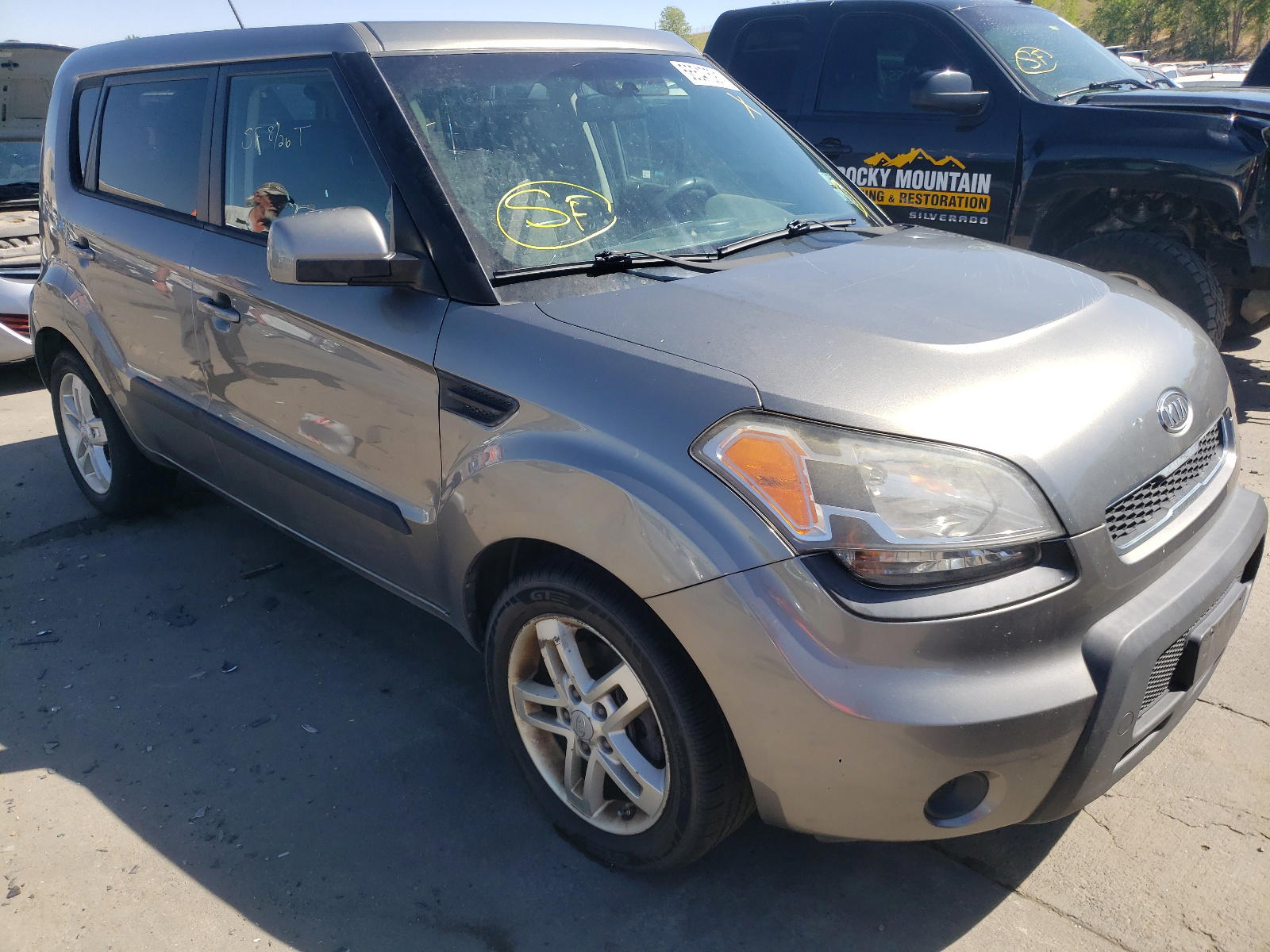 KIA SOUL + 2011 with VIN KNDJT2A23B7208553 - Photo from auction
