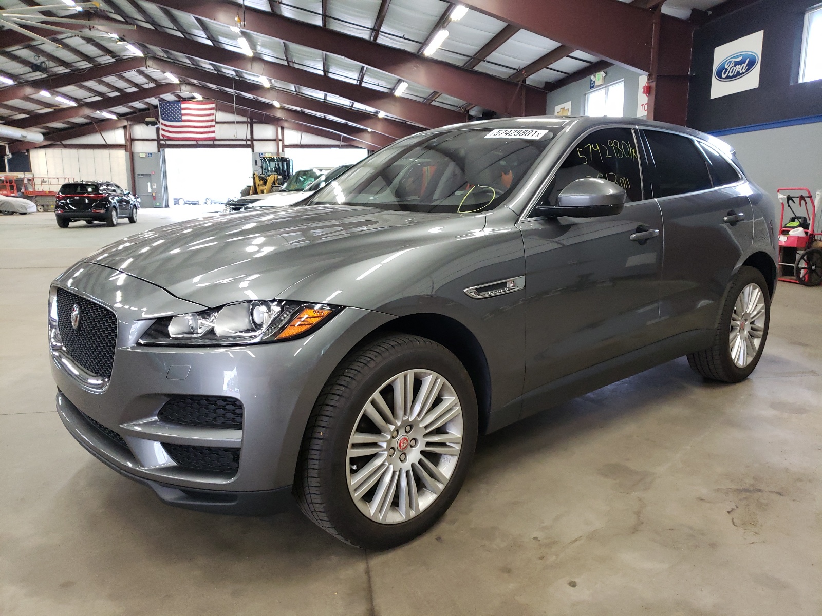 Photo 2 from auction – 2017 JAGUAR F-PACE PRE with VIN SADCK2BV9HA069923