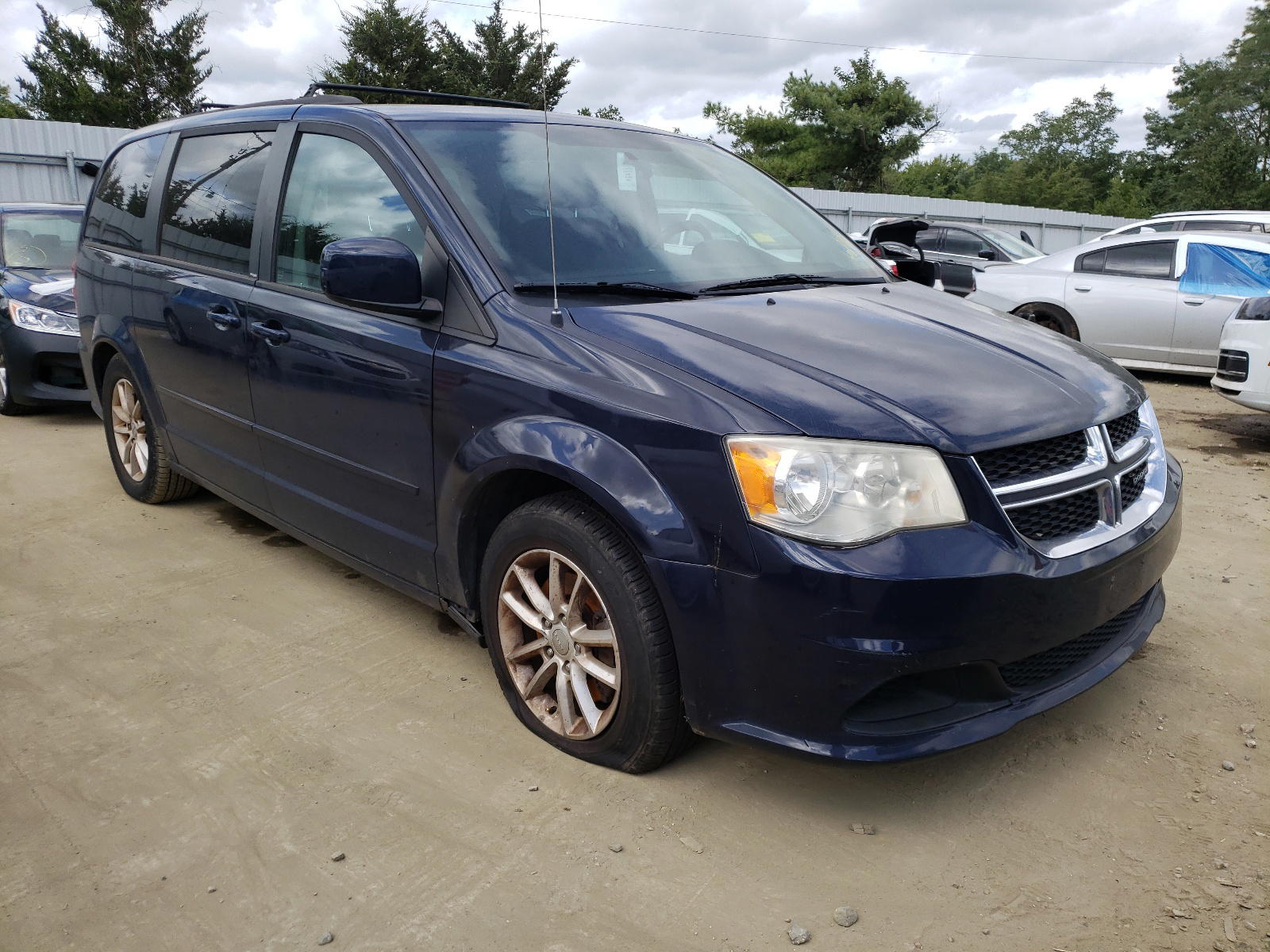 DODGE GRAND CARA 2013 with VIN 2C4RDGCG2DR659481 - Photo from auction