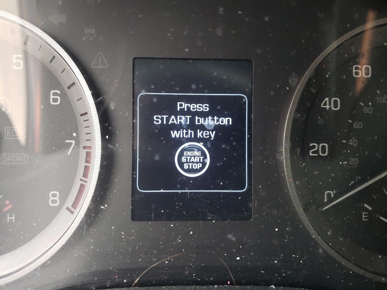 Photo 8 from auction – 2016 HYUNDAI TUCSON LIM with VIN KM8J3CA21GU203524