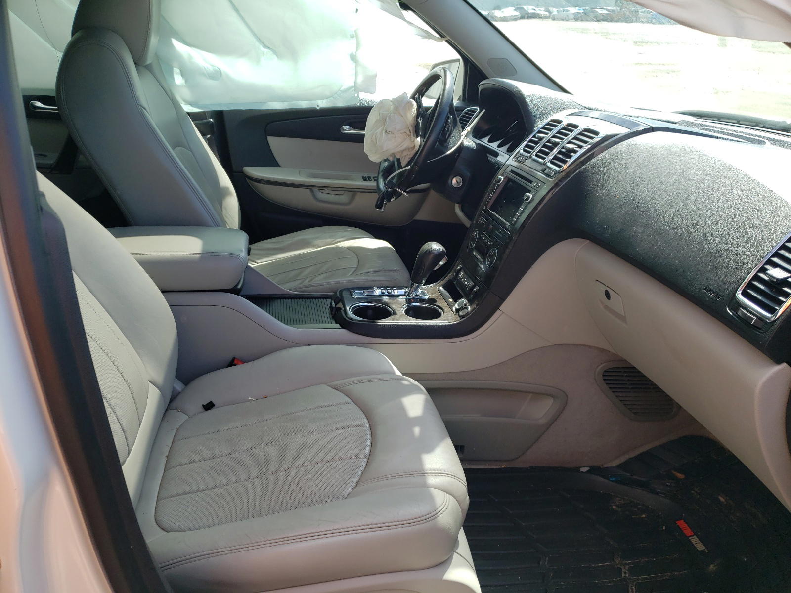 Photo 5 from auction – 2012 GMC ACADIA DEN with VIN 1GKKVTED1CJ287875