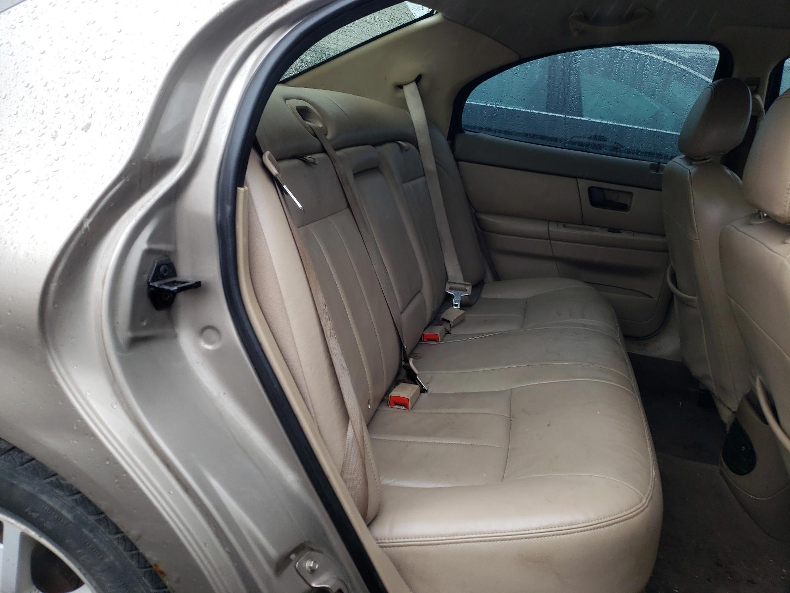 Photo 6 from auction – 2005 MERCURY SABLE LS P with VIN 1MEFM55S65A606117