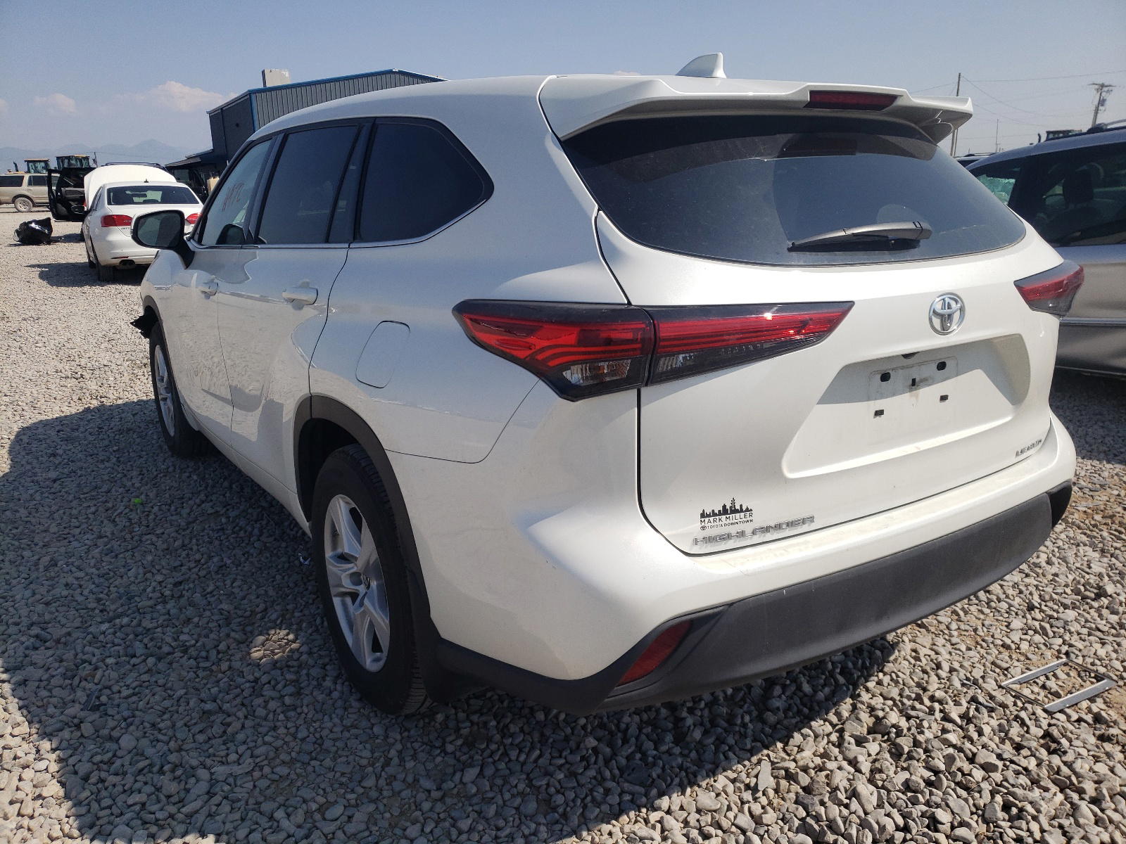 Photo 3 from auction – 2020 TOYOTA HIGHLANDER with VIN 5TDBZRBHXLS520259