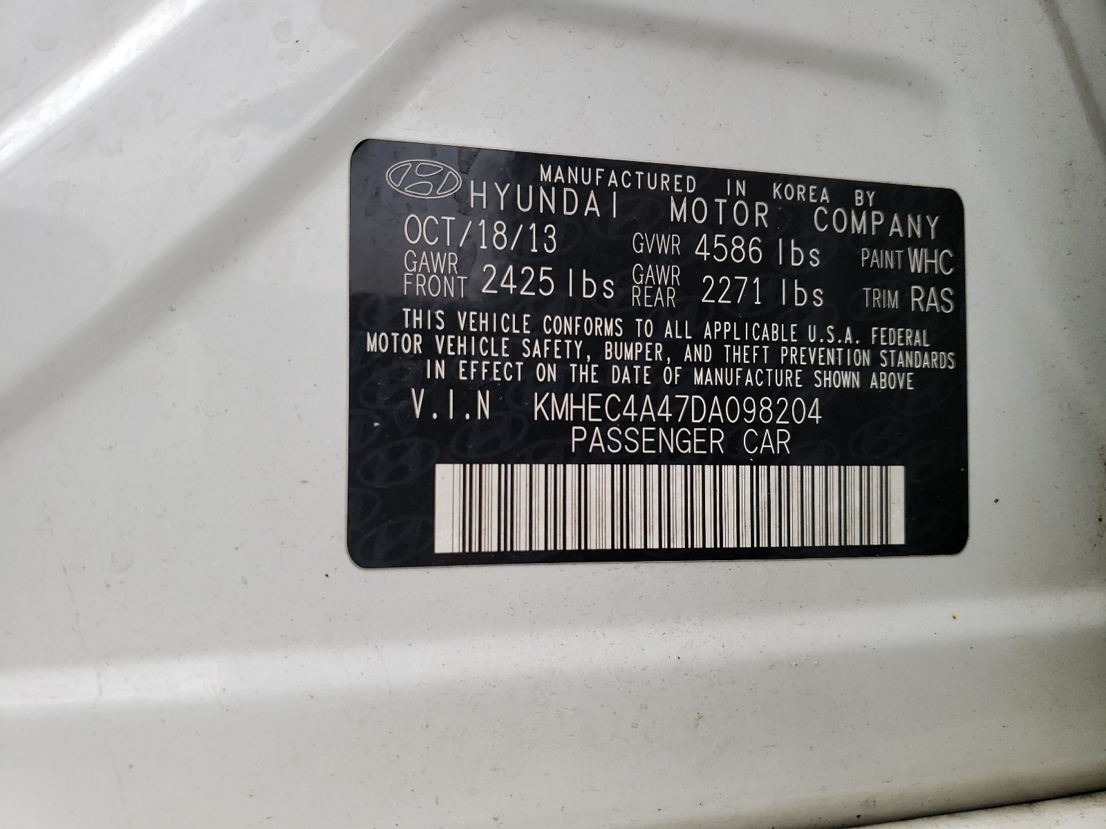 Photo 10 from auction – 2013 HYUNDAI SONATA HYB with VIN KMHEC4A47DA098204