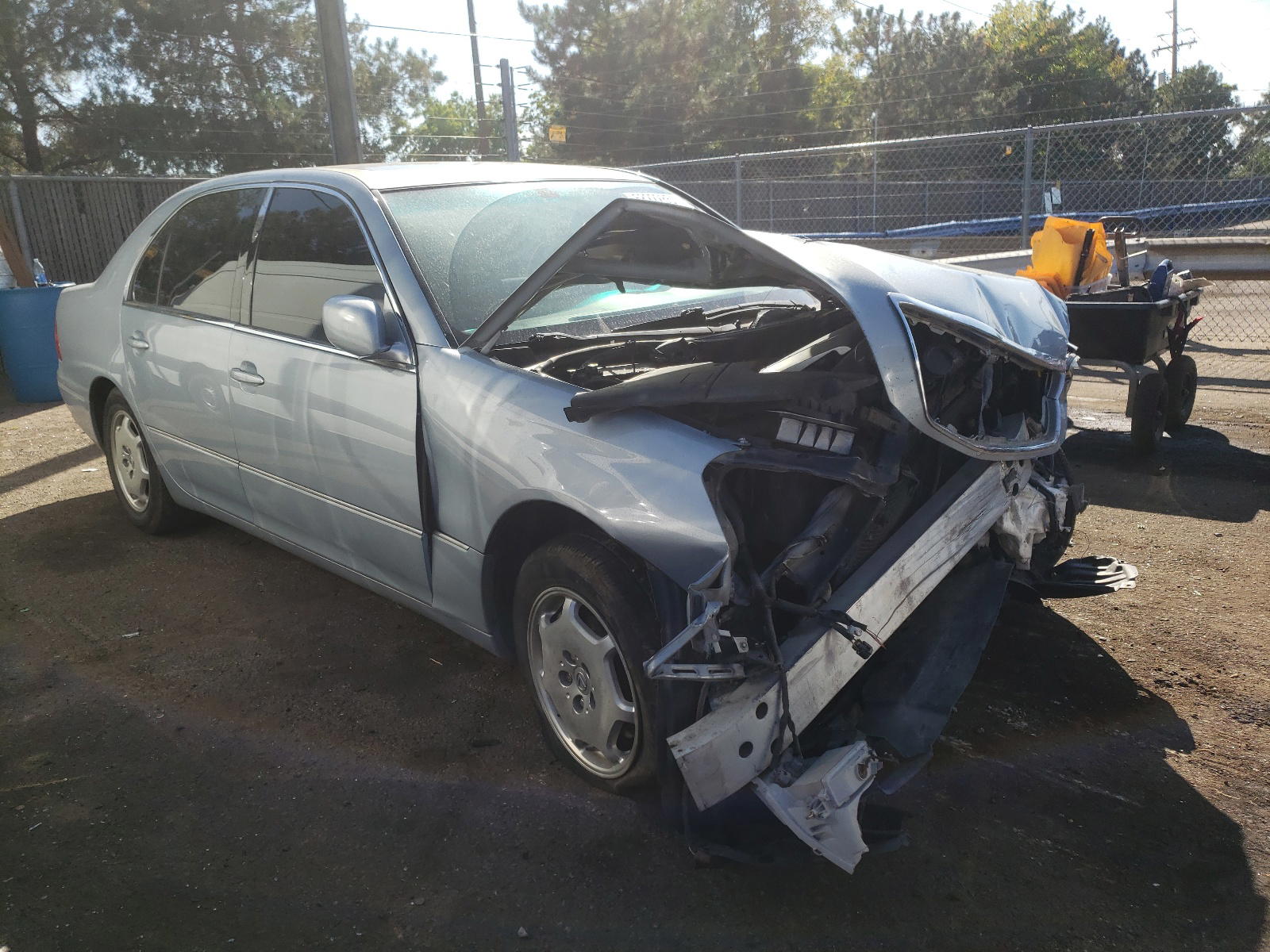 LEXUS LS 430 2002 with VIN JTHBN30F420064026 - Photo from auction