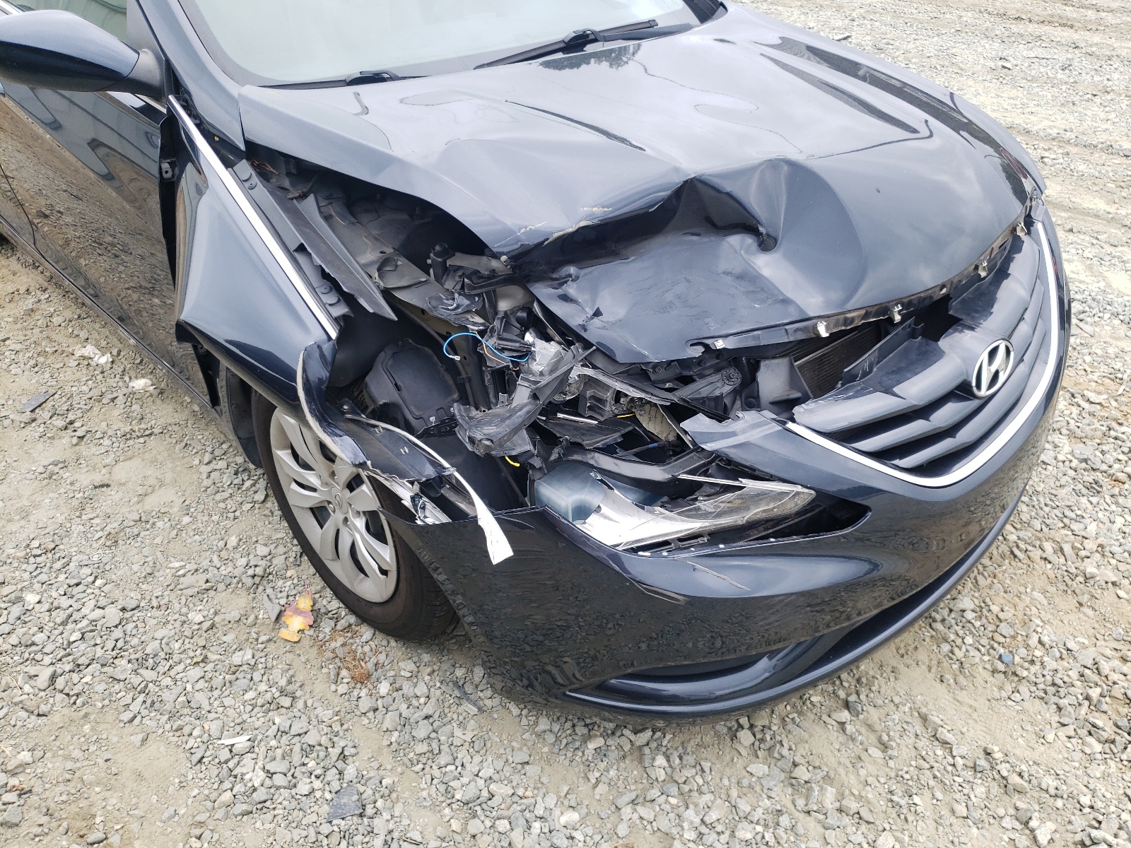 Photo 9 from auction – 2011 HYUNDAI SONATA GLS with VIN 5NPEB4AC4BH137769