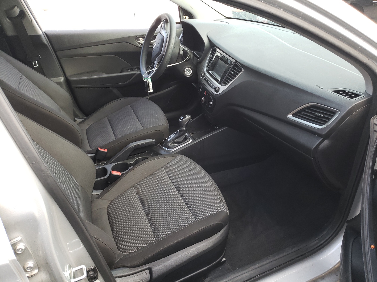 Photo 5 from auction – 2018 HYUNDAI ACCENT SE with VIN 3KPC24A34JE013009