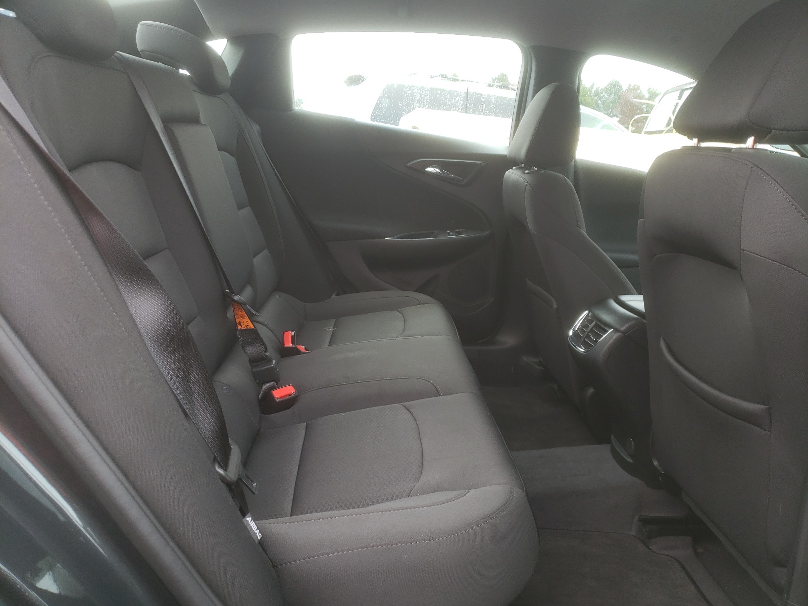 Photo 6 from auction – 2018 CHEVROLET MALIBU LT with VIN 1G1ZD5ST9JF246990