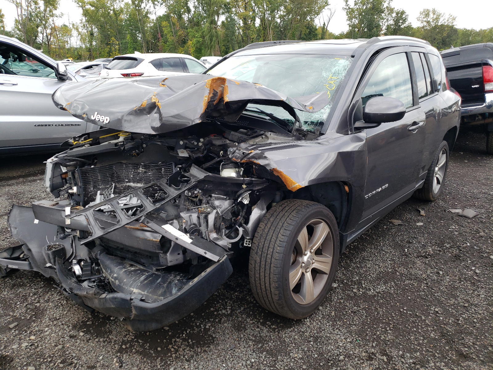 Photo 2 from auction – 2016 JEEP COMPASS LA with VIN 1C4NJDEB4GD814188
