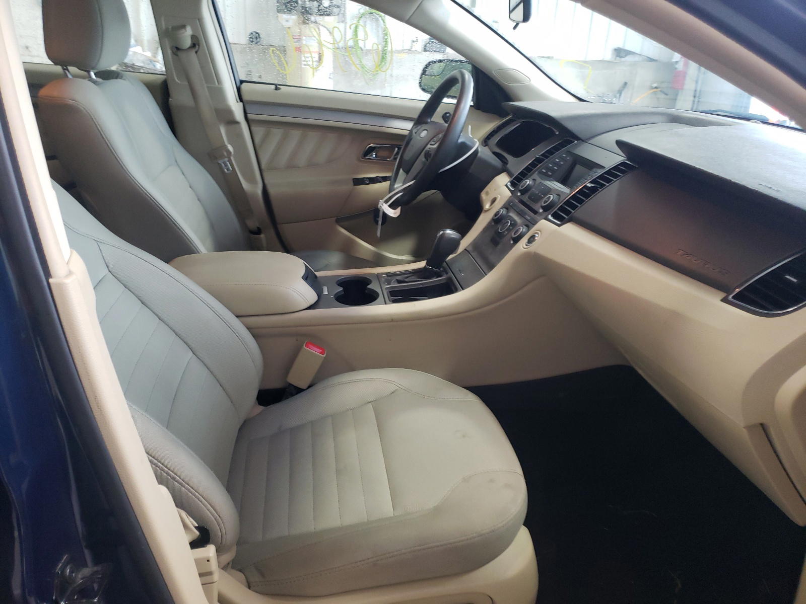 Photo 5 from auction – 2016 FORD TAURUS SE with VIN 1FAHP2D8XGG155138