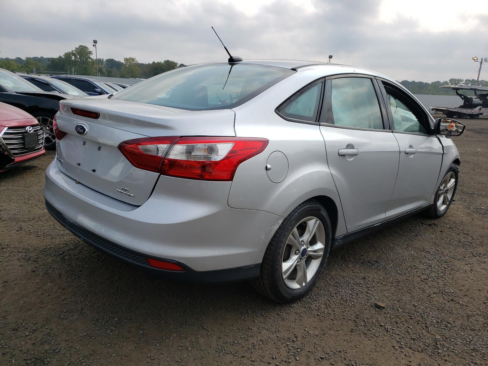 Photo 4 from auction – 2014 FORD FOCUS SE with VIN 1FADP3F23EL371415