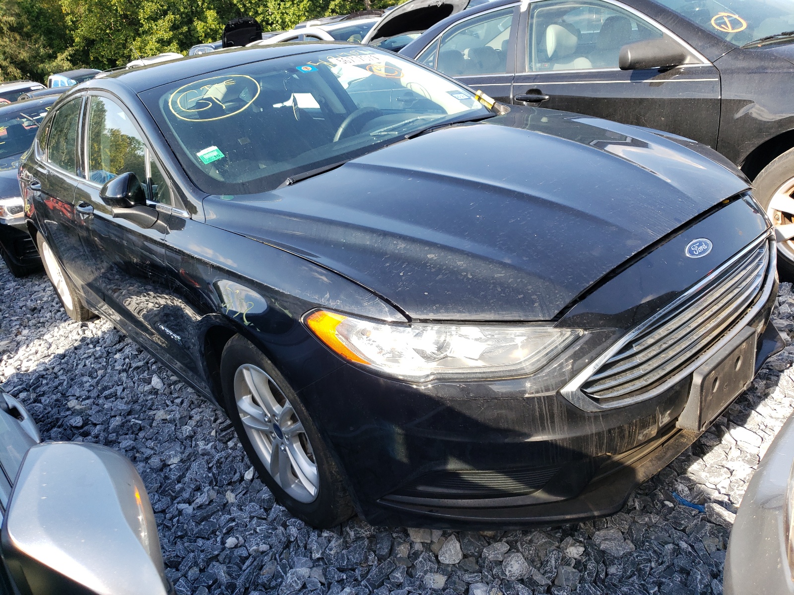 FORD FUSION SE 2018 with VIN 3FA6P0LU2JR158318 - Photo from auction