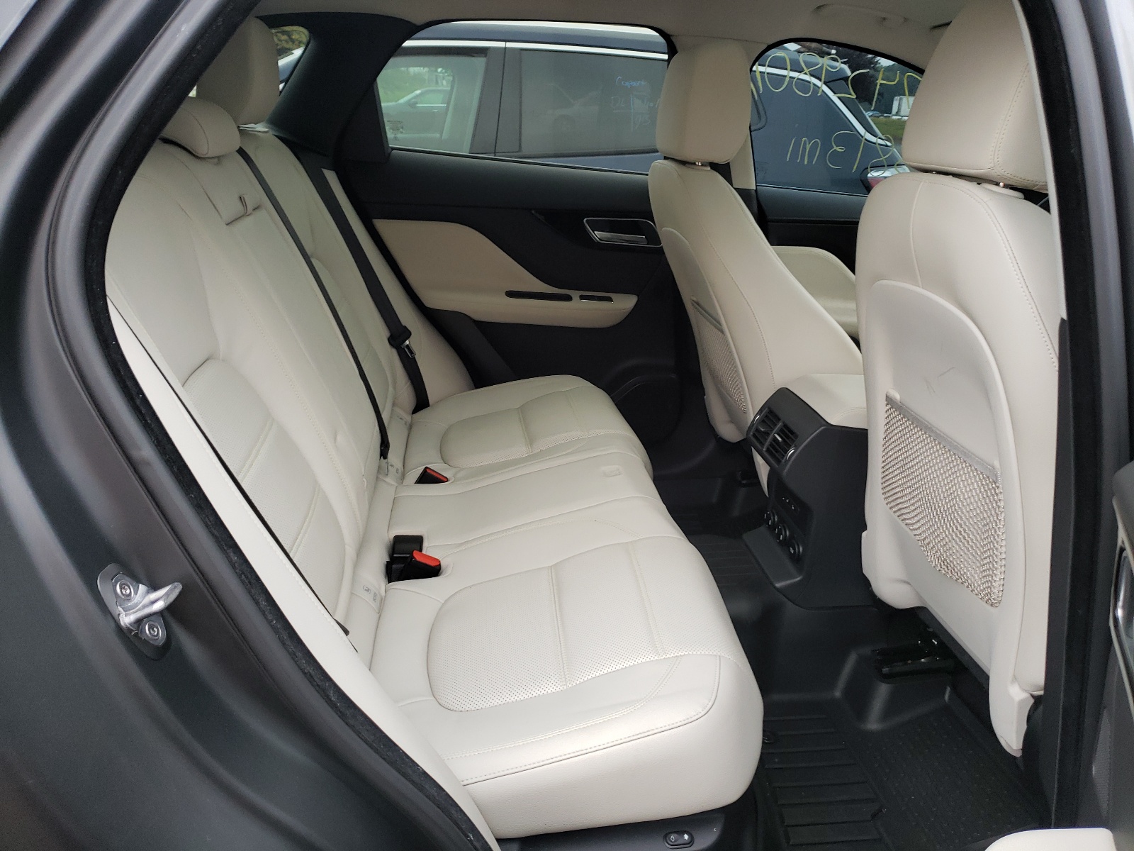 Photo 6 from auction – 2017 JAGUAR F-PACE PRE with VIN SADCK2BV9HA069923