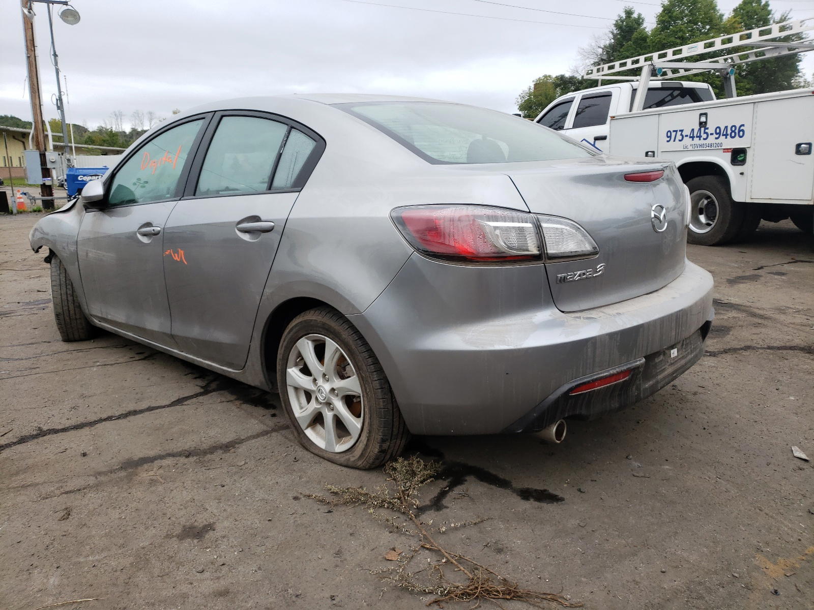 Photo 3 from auction – 2010 MAZDA 3 I with VIN JM1BL1SG3A1320490