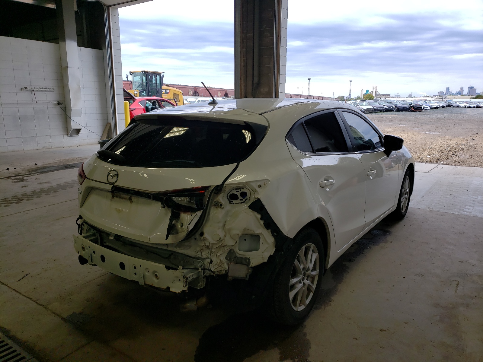 Photo 4 from auction – 2016 MAZDA 3 SPORT with VIN JM1BM1K78G1335170
