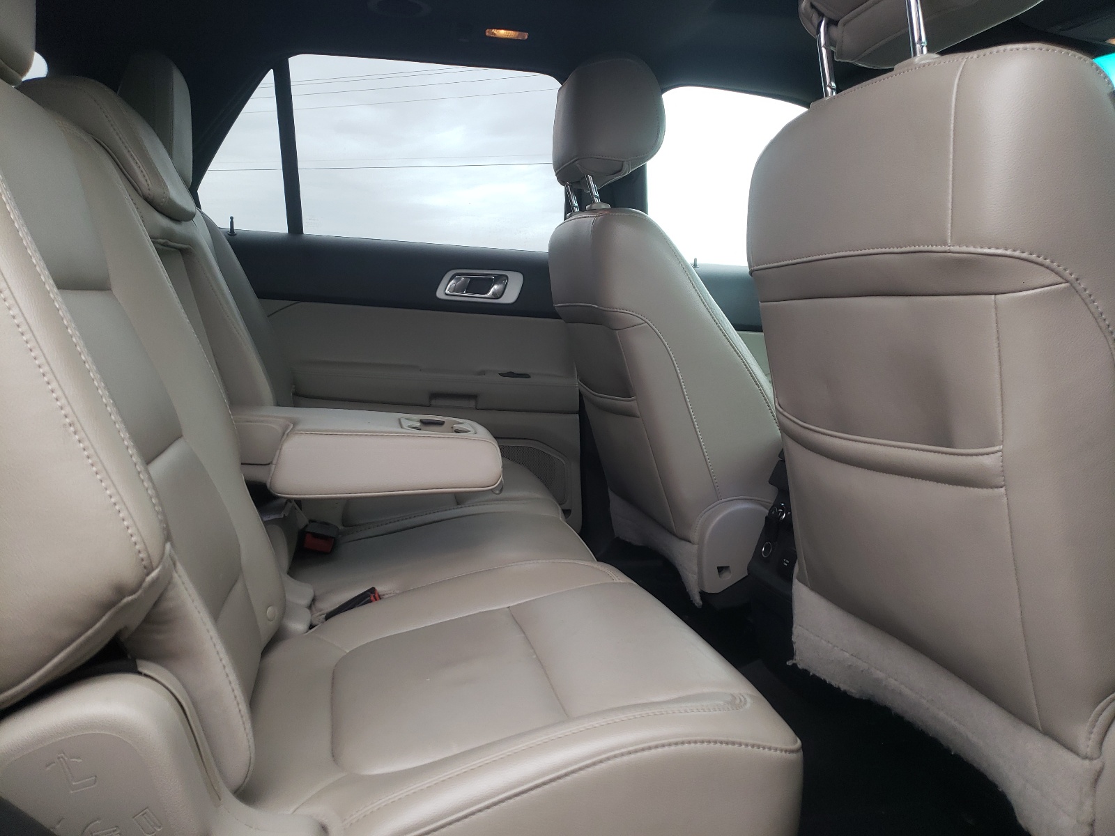 صورة رقم 6 من المزاد - 2011 FORD EXPLORER L مع VIN 1FMHK7F83BGA18954