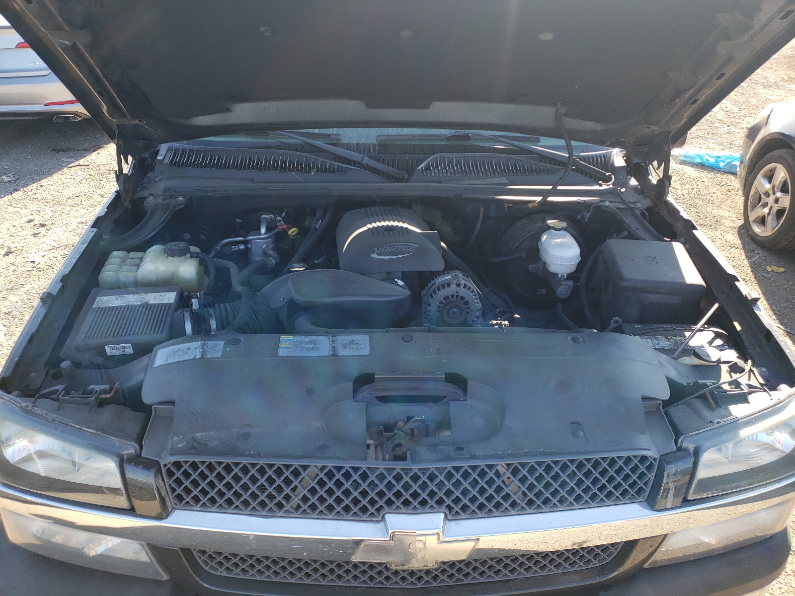 Photo 7 from auction – 2005 CHEVROLET SILVERADO with VIN 2GCEK19B551261744