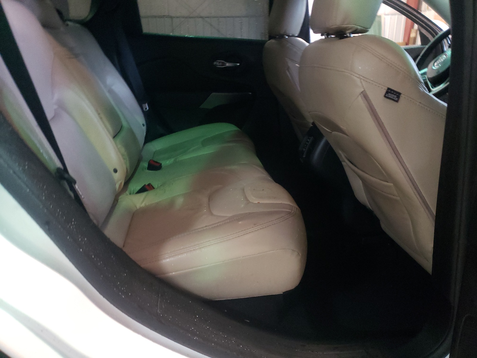 Photo 6 from auction – 2019 JEEP CHEROKEE L with VIN 1C4PJLCB4KD296890