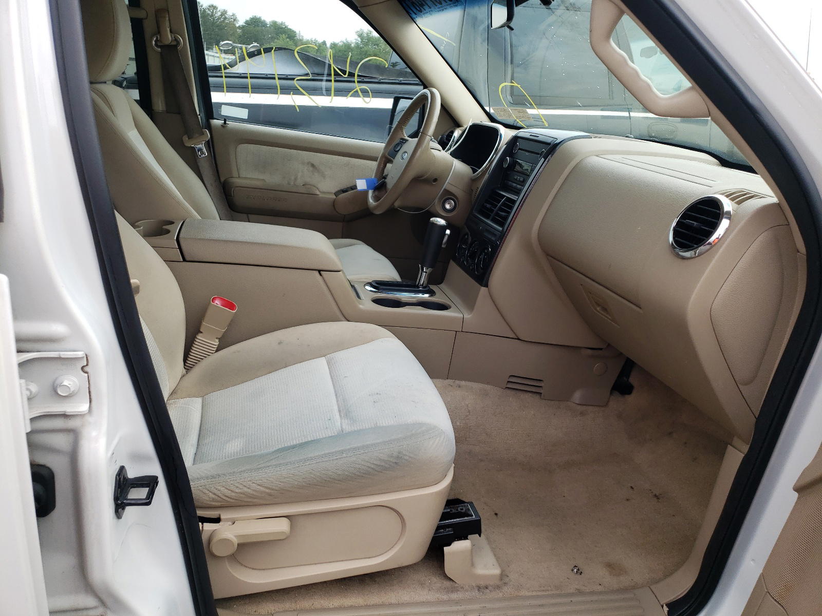 Photo 5 from auction – 2010 FORD EXPLORER X with VIN 1FMEU6DE2AUA17357